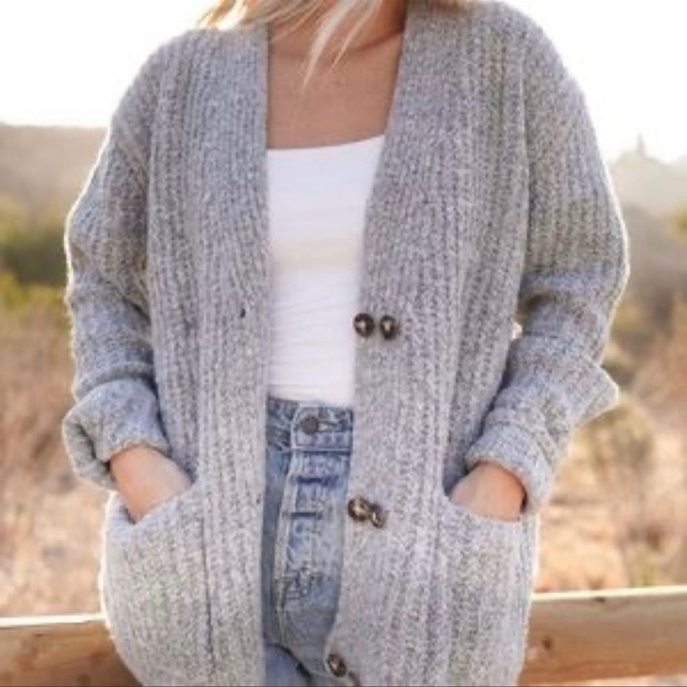 Carly Jean Los Angeles Nash Cardigan